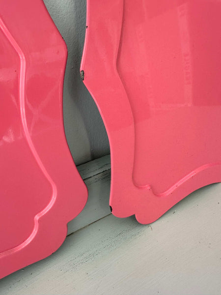 Scalloped Tray Pink - EX HIRE ITEMS - The Pretty Prop Shop Parties